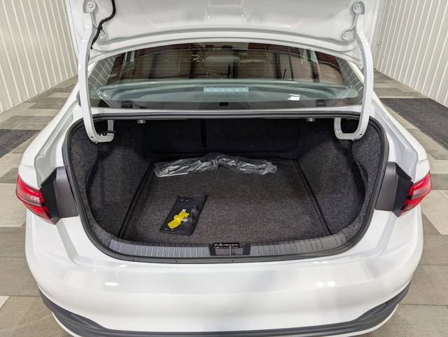 Used 2025 Volkswagen Jetta Sport image 22