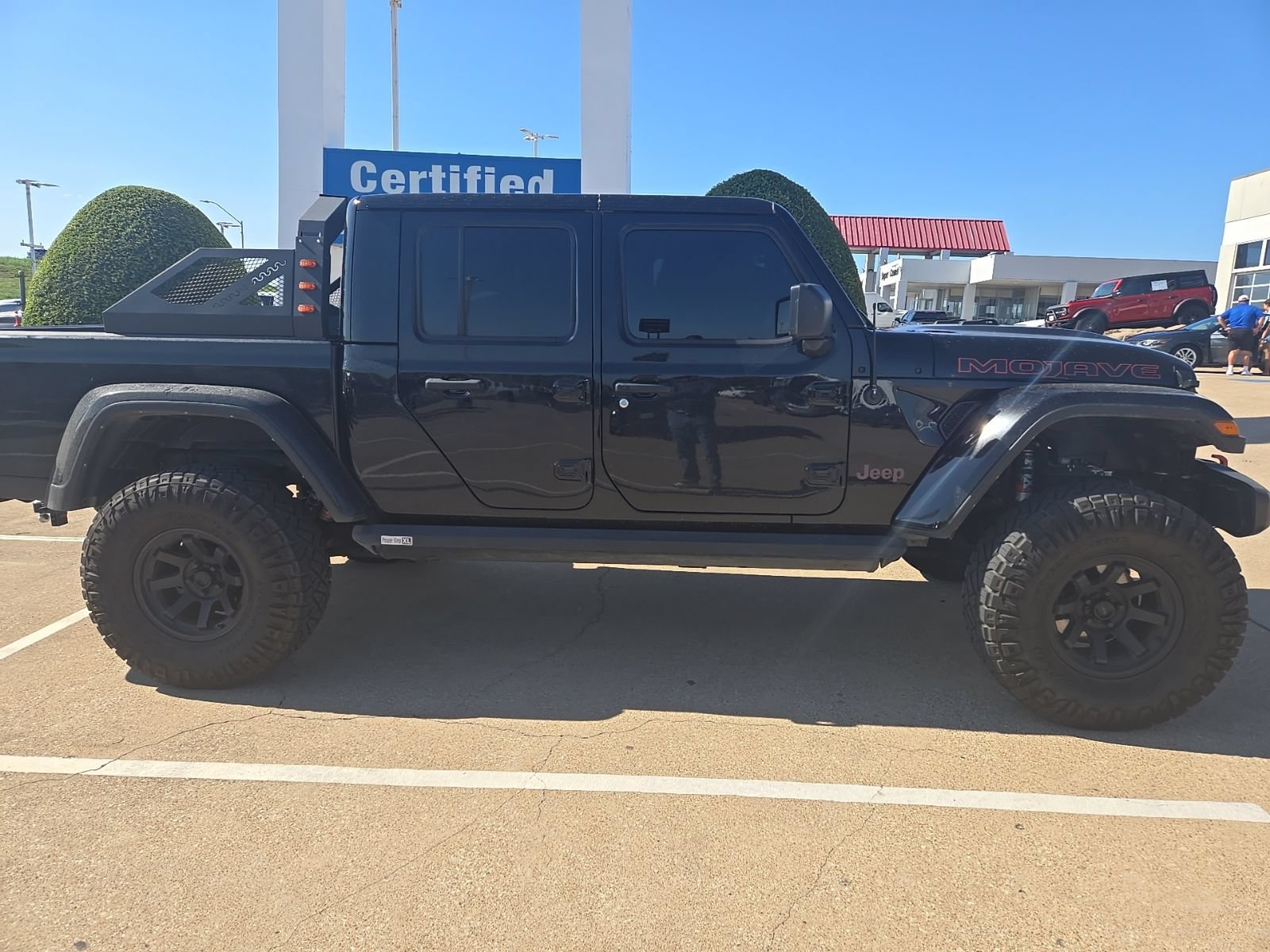 Used 2021 Jeep Gladiator Mojave AWD/4WD image 4