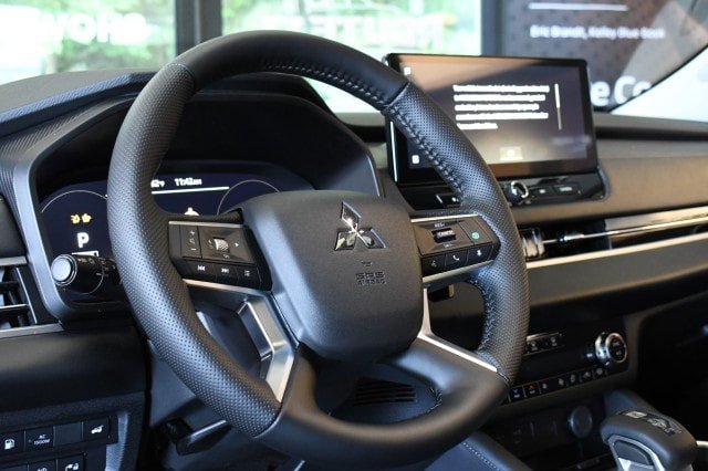 New 2026 Mitsubishi Outlander SEL AWD/4WD image 35