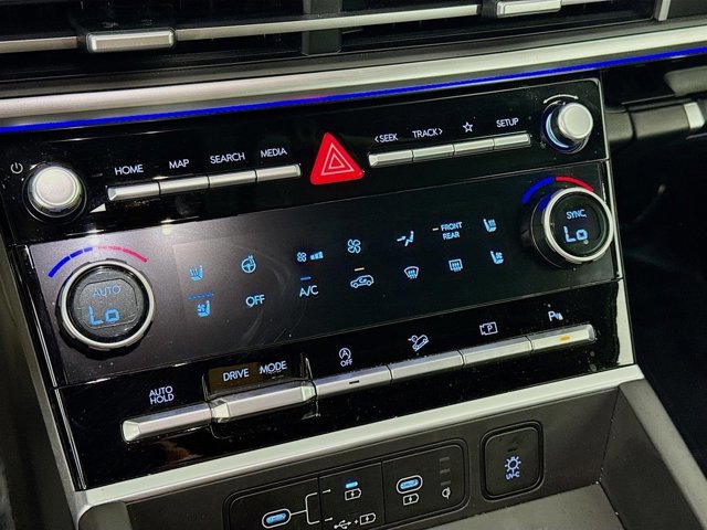 Used 2024 Hyundai Santa Fe Limited image 19