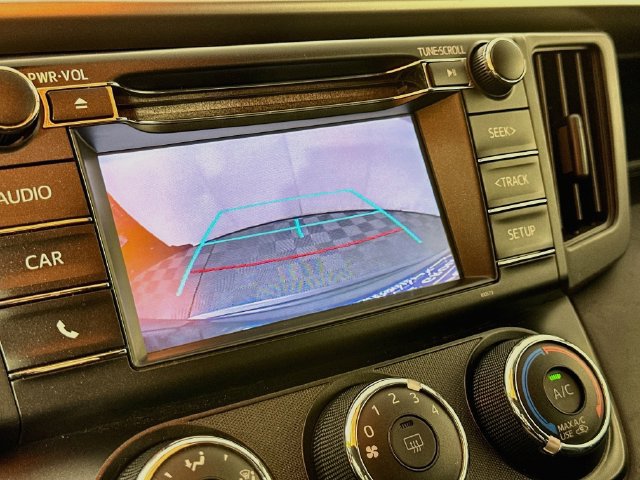 Used 2016 Toyota RAV4 LE AWD/4WD image 17