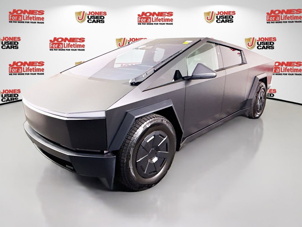 Used 2024 Tesla Cybertruck AWD Crew Cab image 12