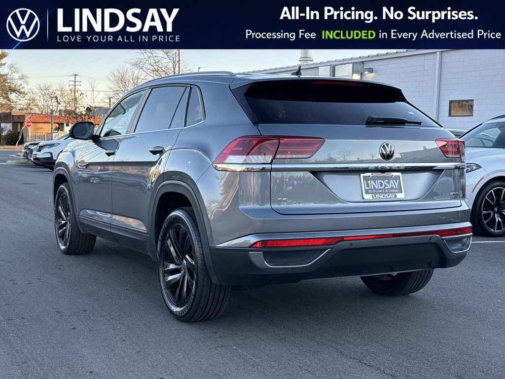 Used 2022 Volkswagen Atlas Cross Sport SE w/ Black Wheel Package image 5