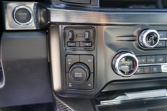 New 2025 Ford F250 Lariat w/ Lariat Ultimate Package image 17