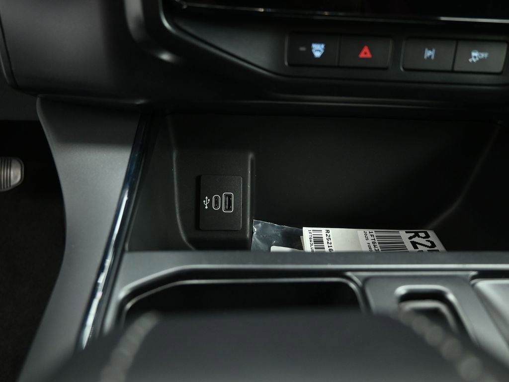 New 2025 Ford F150 Lightning Flash AWD/4WD image 16