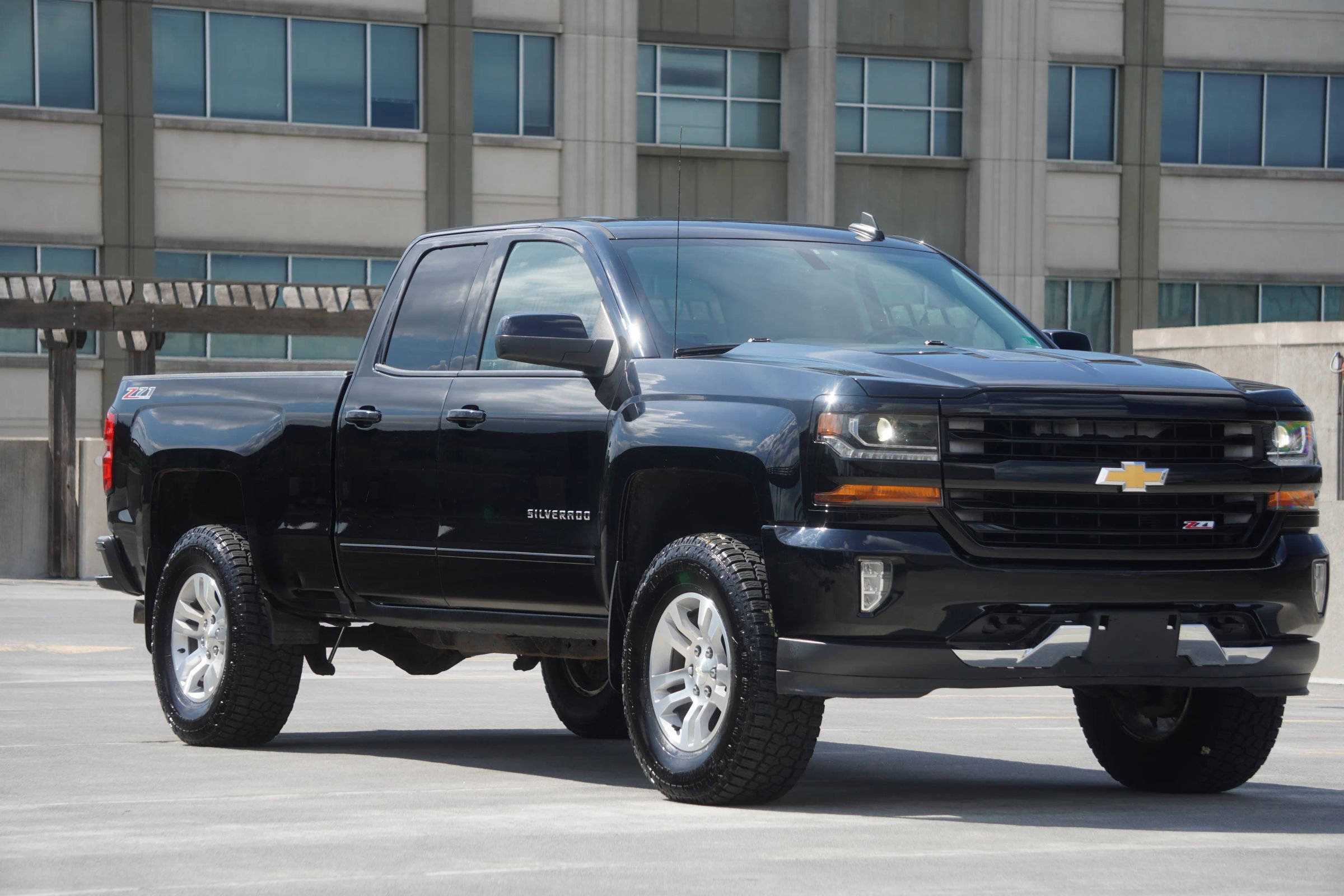 Used 2016 Chevrolet Silverado 1500 LT w/ All Star Edition image 2