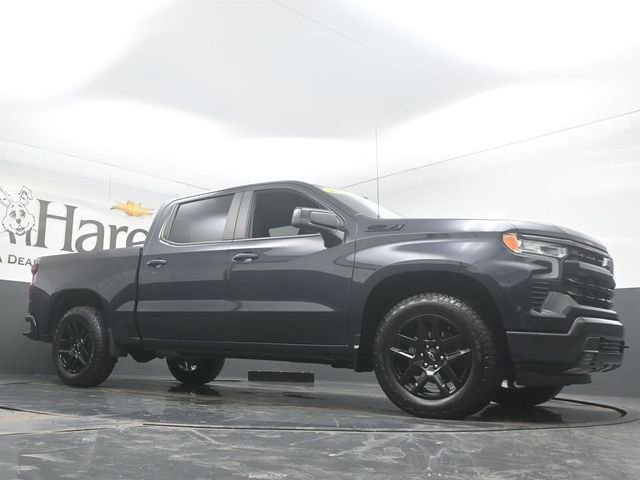 Used 2023 Chevrolet Silverado 1500 RST image 2