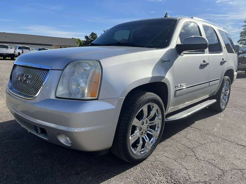 Used 2011 GMC Yukon Denali AWD/4WD image 2