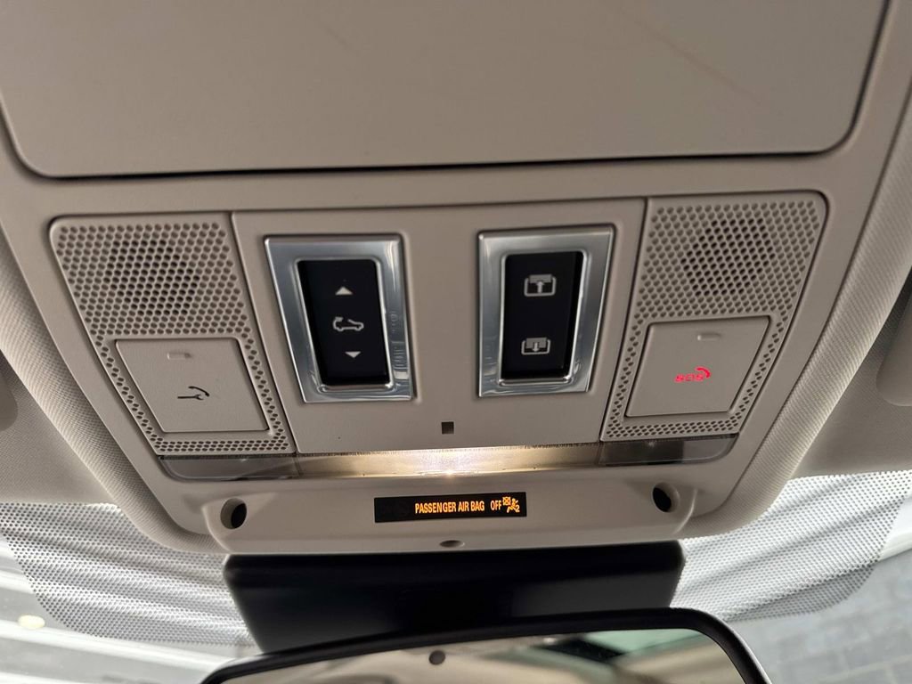 Used 2018 Jaguar F-PACE Prestige image 21