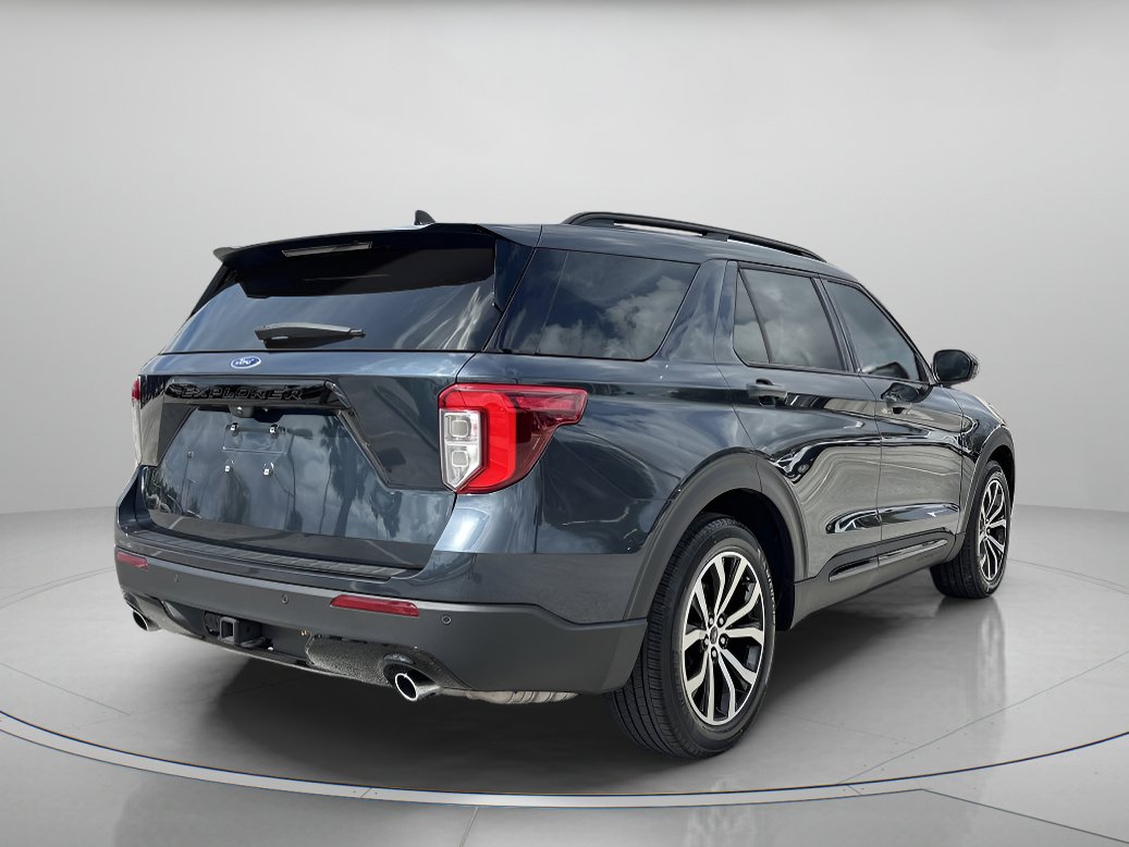 Certified 2023 Ford Explorer ST-Line w/ Class IV Trailer Tow Package image 3