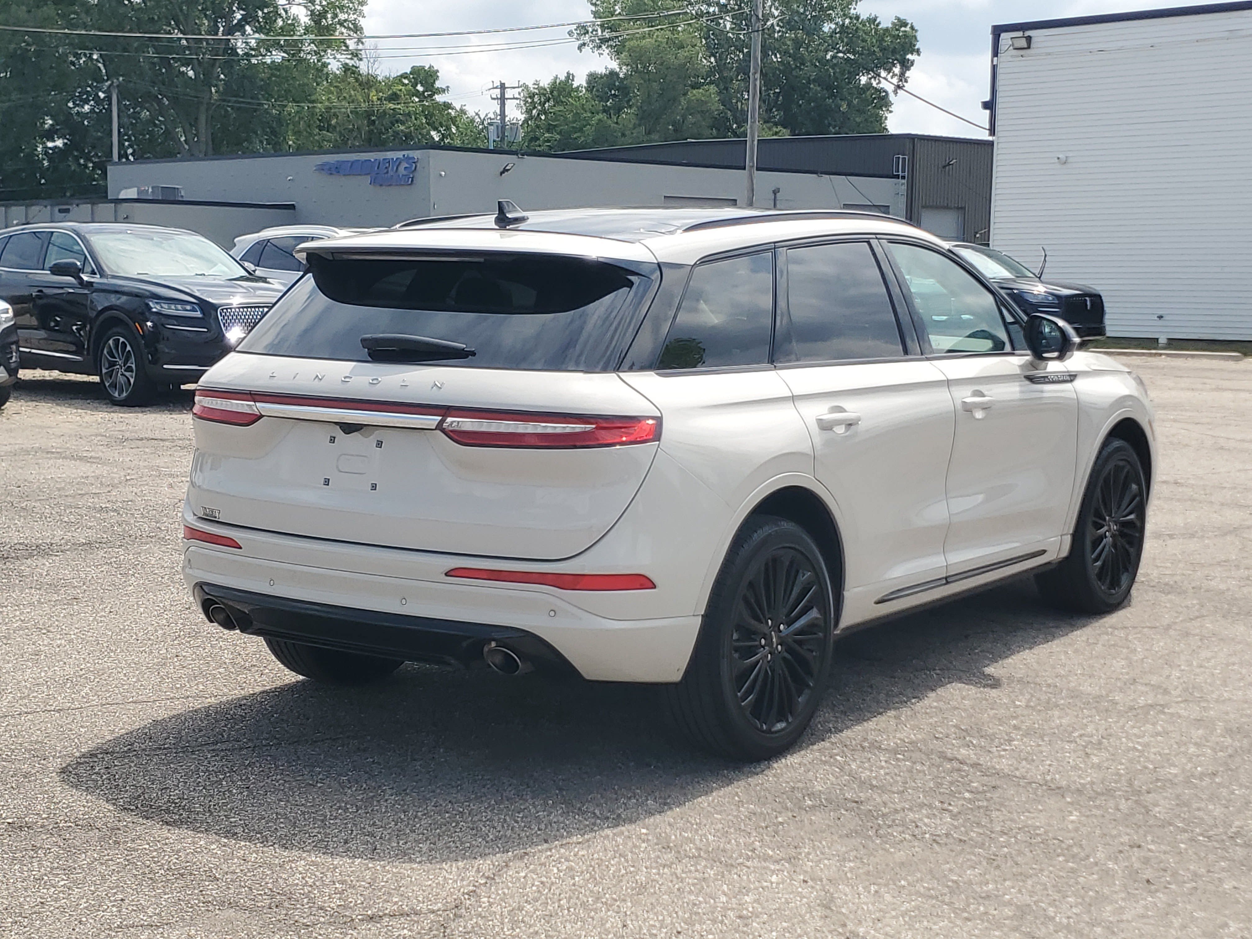Certified 2024 Lincoln Corsair Reserve w/ Equipment Group 201A AWD/4WD image 6