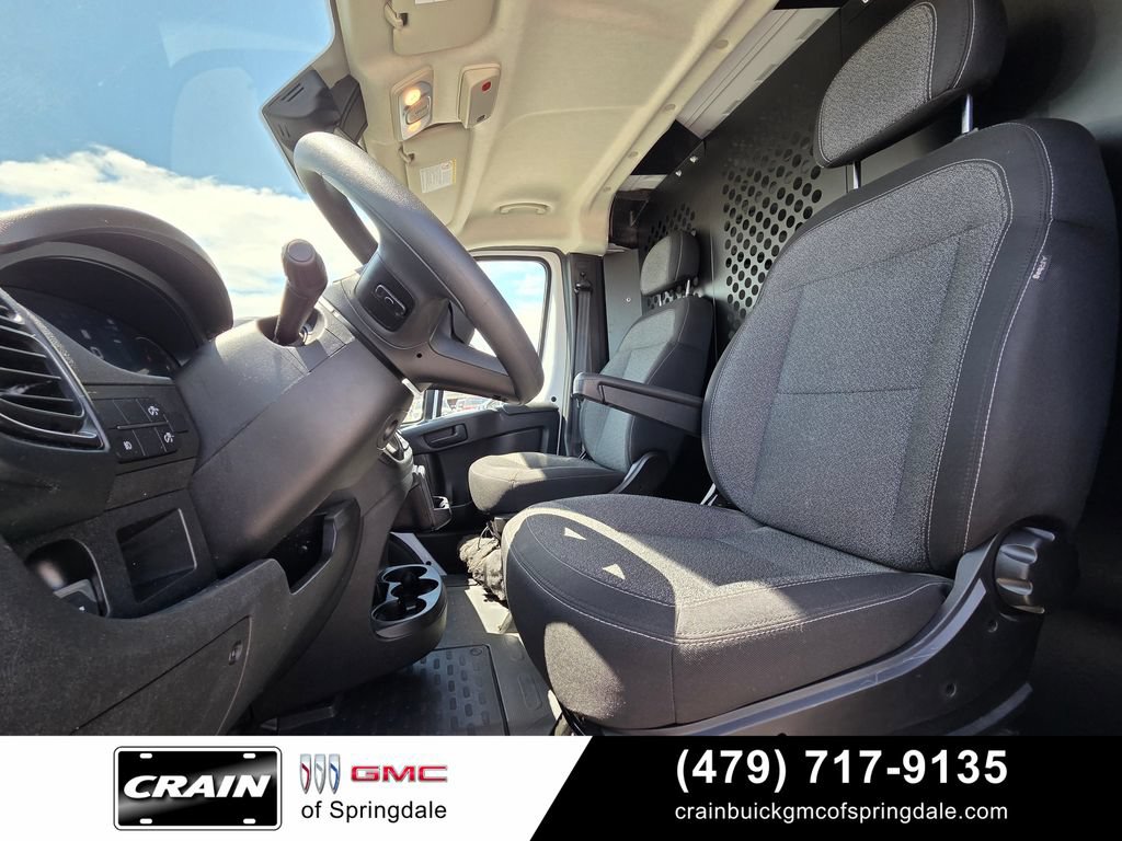 Used 2025 RAM ProMaster 2500 w/ U-Haul Equipment Group FWD image 23