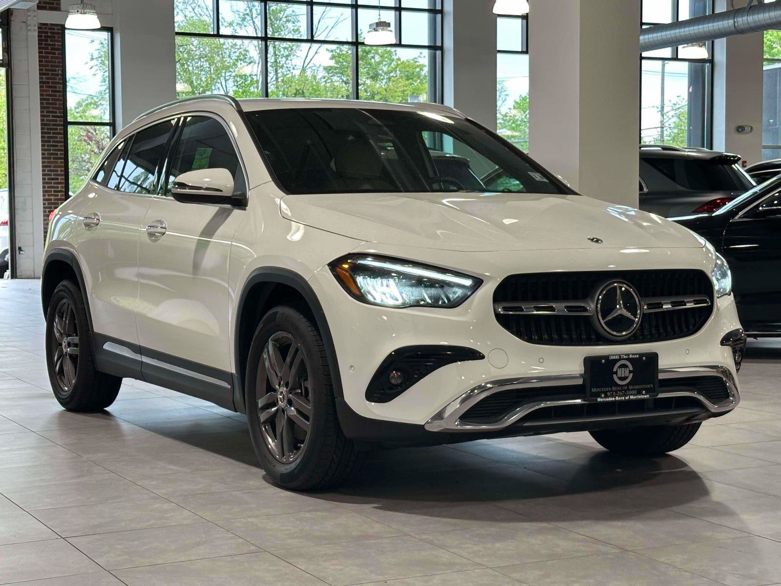 Certified 2025 Mercedes-Benz GLA 250 4MATIC image 2
