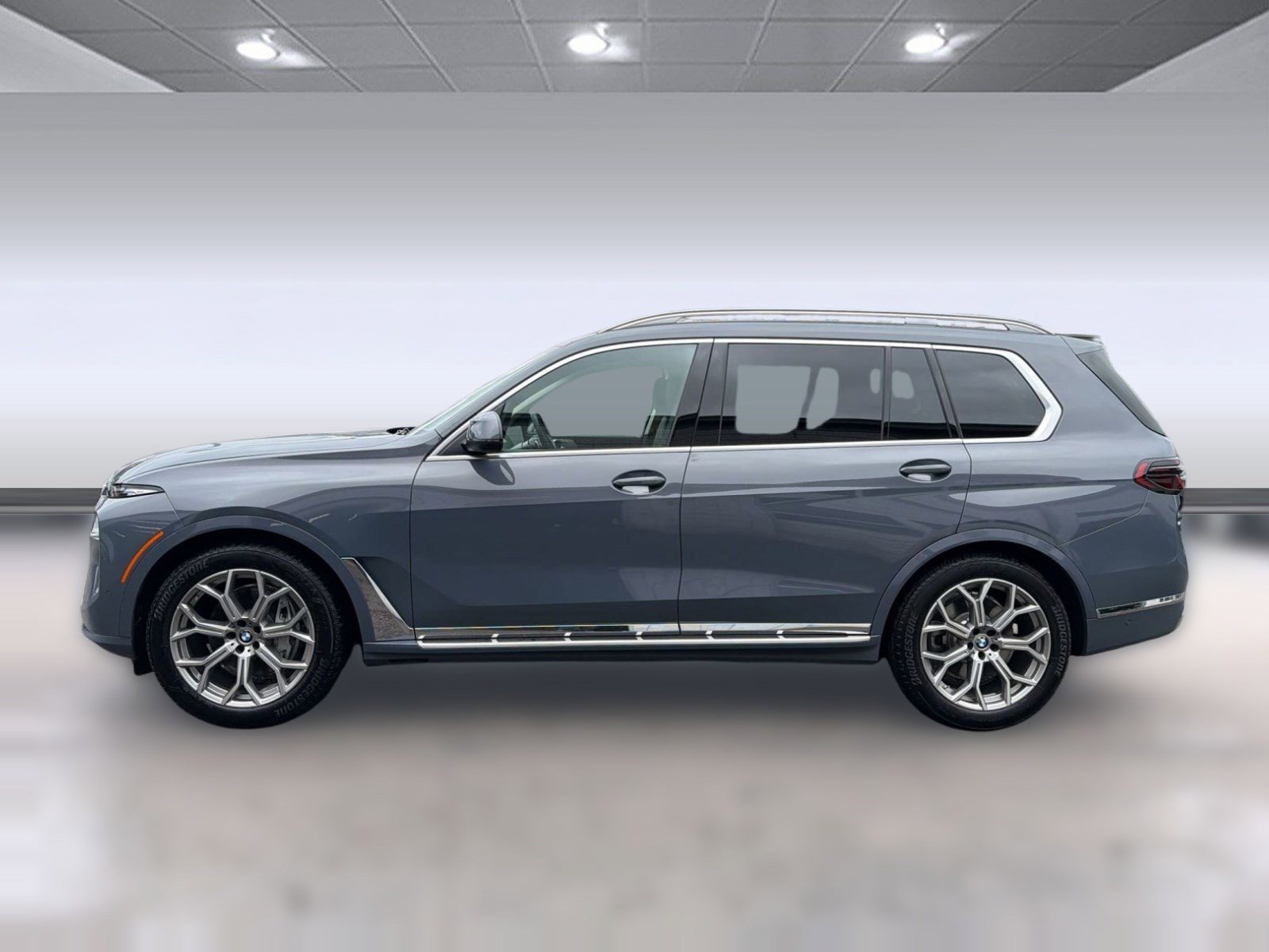 Certified 2026 BMW X7 xDrive40i w/ Premium Package AWD/4WD image 2