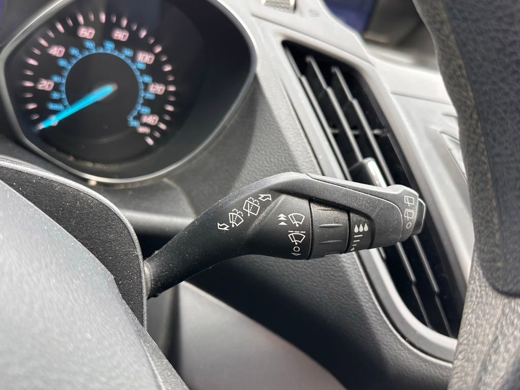 Used 2015 Ford Escape SE image 28