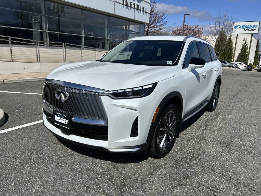 Certified 2026 INFINITI QX60 Luxe w/ Cargo Package AWD/4WD image 4