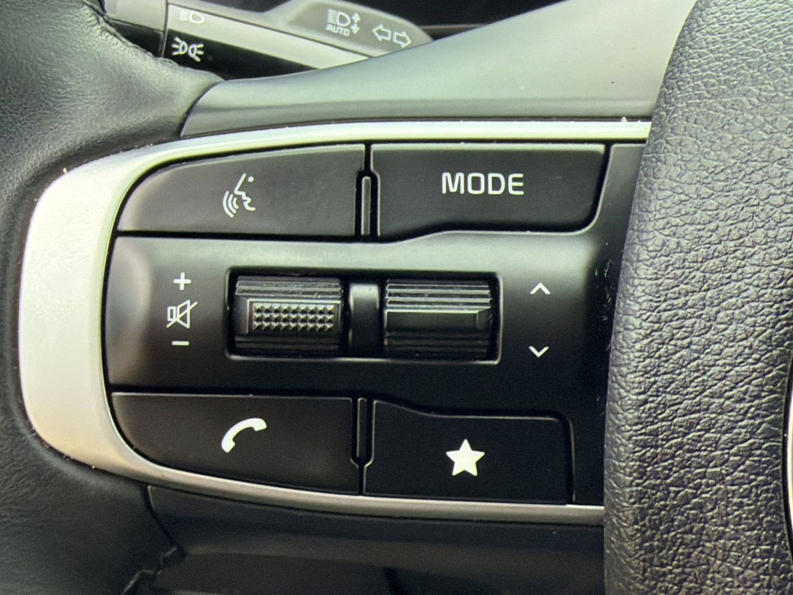 Used 2025 Kia Sportage X-Line w/ Premium Package AWD/4WD image 16