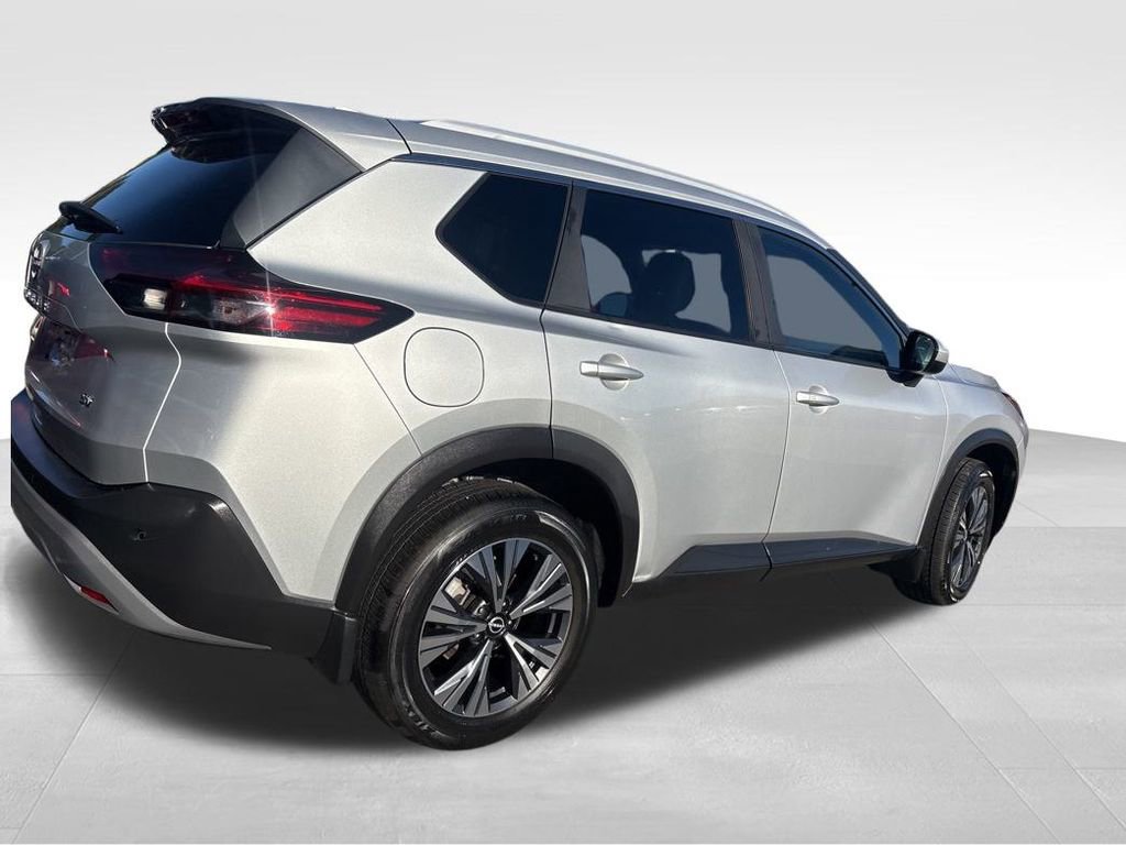 Used 2023 Nissan Rogue SV w/ SV Premium B Package image 12