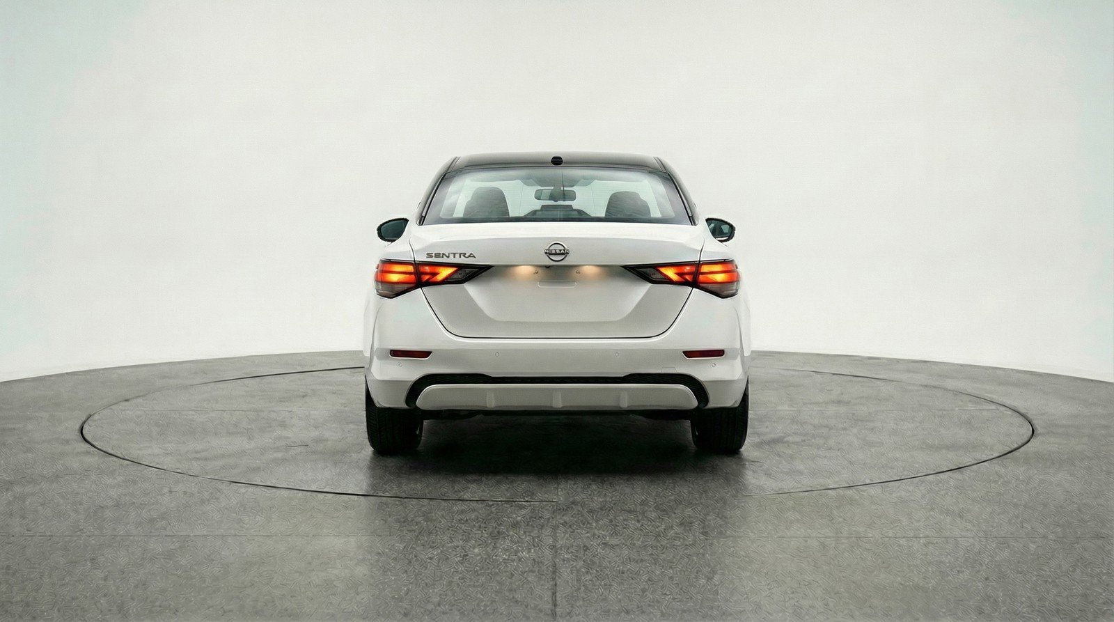 Used 2025 Nissan Sentra SV image 7