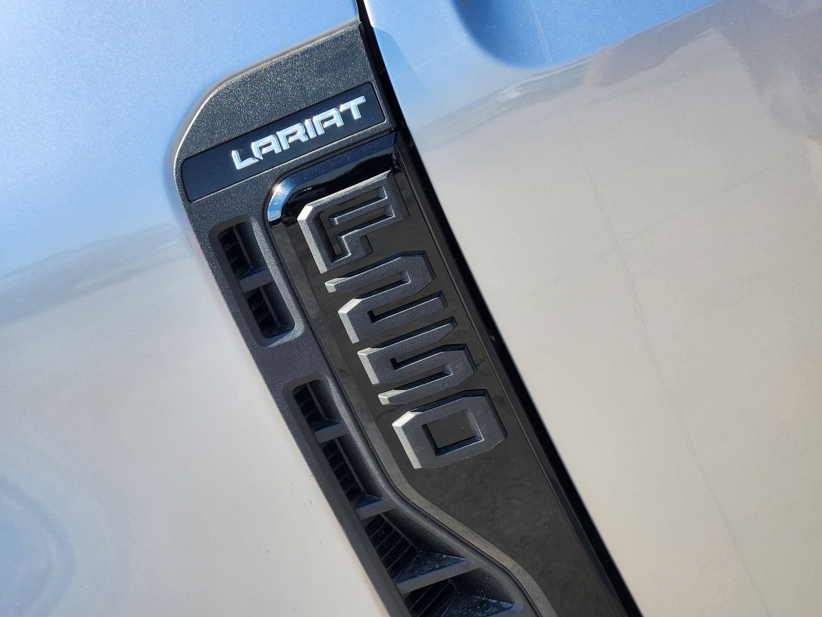 New 2027 Ford F250 Lariat w/ Tremor Off-Road Package AWD/4WD image 9