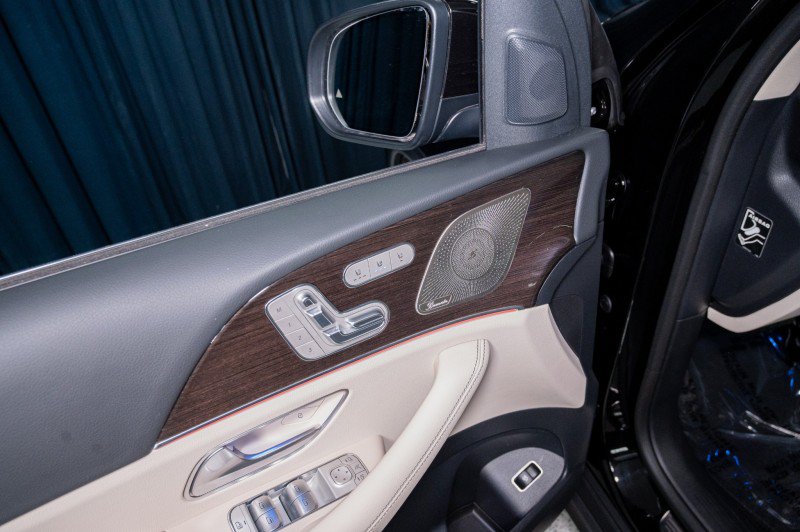 Certified 2026 Mercedes-Benz GLS 450 4MATIC image 11