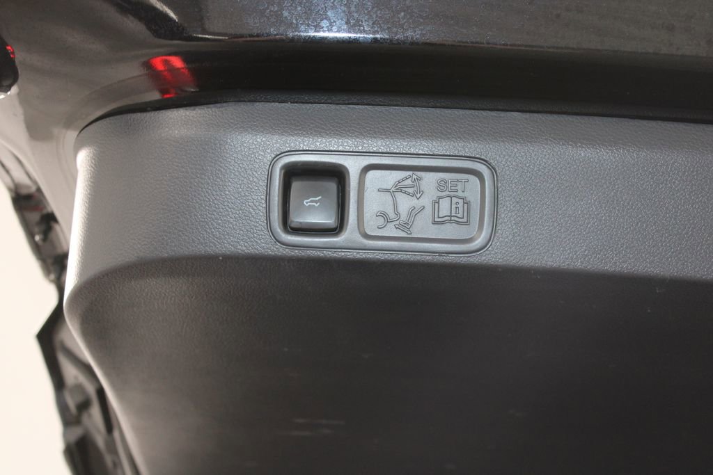 Used 2023 Ford Expedition Max Platinum AWD/4WD image 19