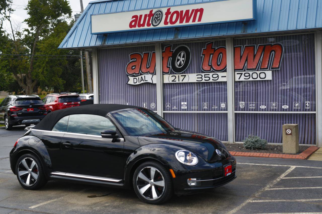 Used 2013 Volkswagen Beetle 2.0T FWD image 25