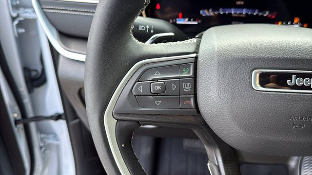 Certified 2025 Jeep Grand Cherokee L Altitude AWD/4WD image 15