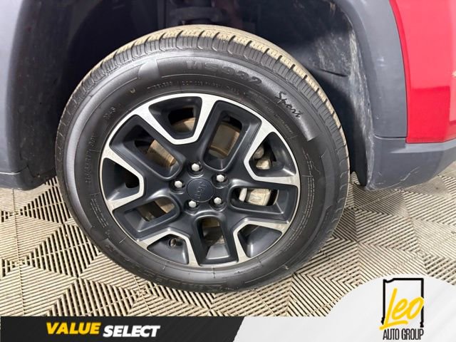 Used 2020 Jeep Compass Trailhawk AWD/4WD image 24