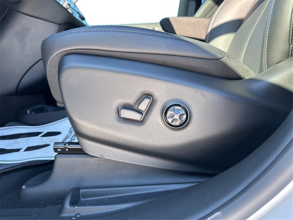 New 2025 Chrysler Pacifica Select image 19