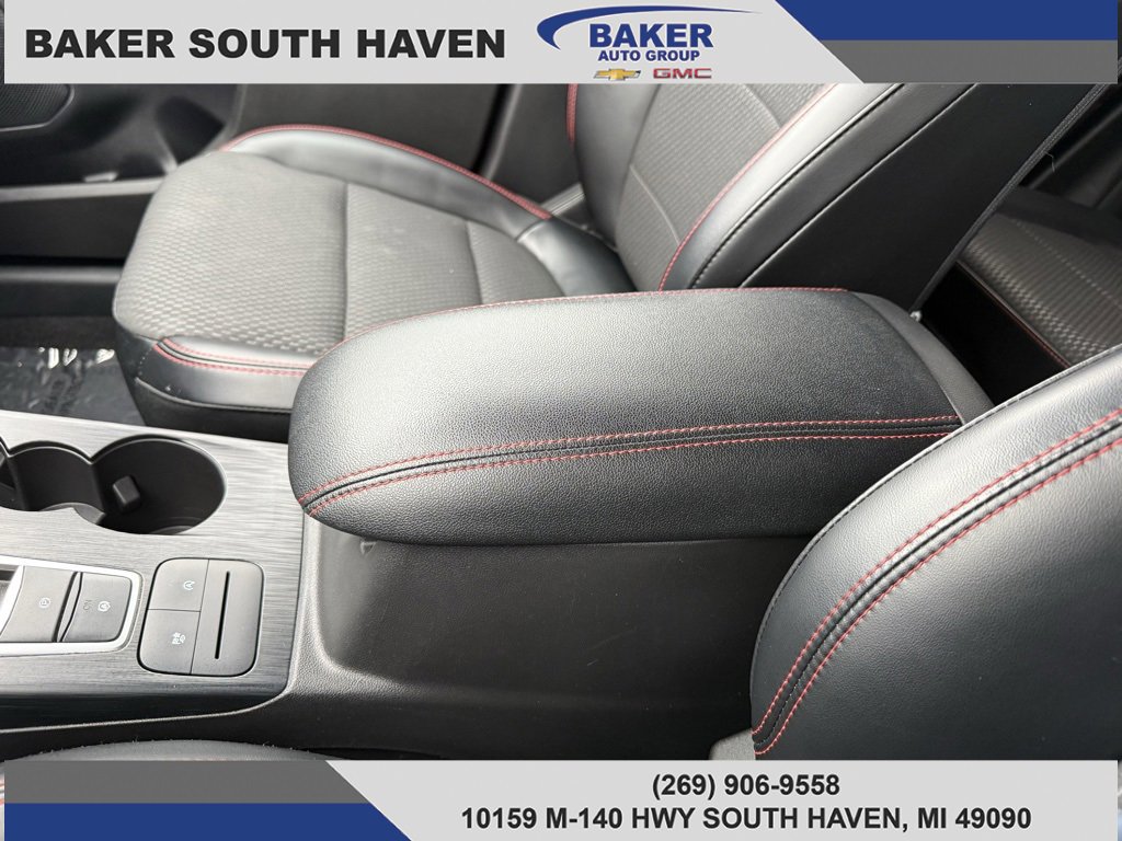 Used 2023 Ford Escape ST-Line image 25