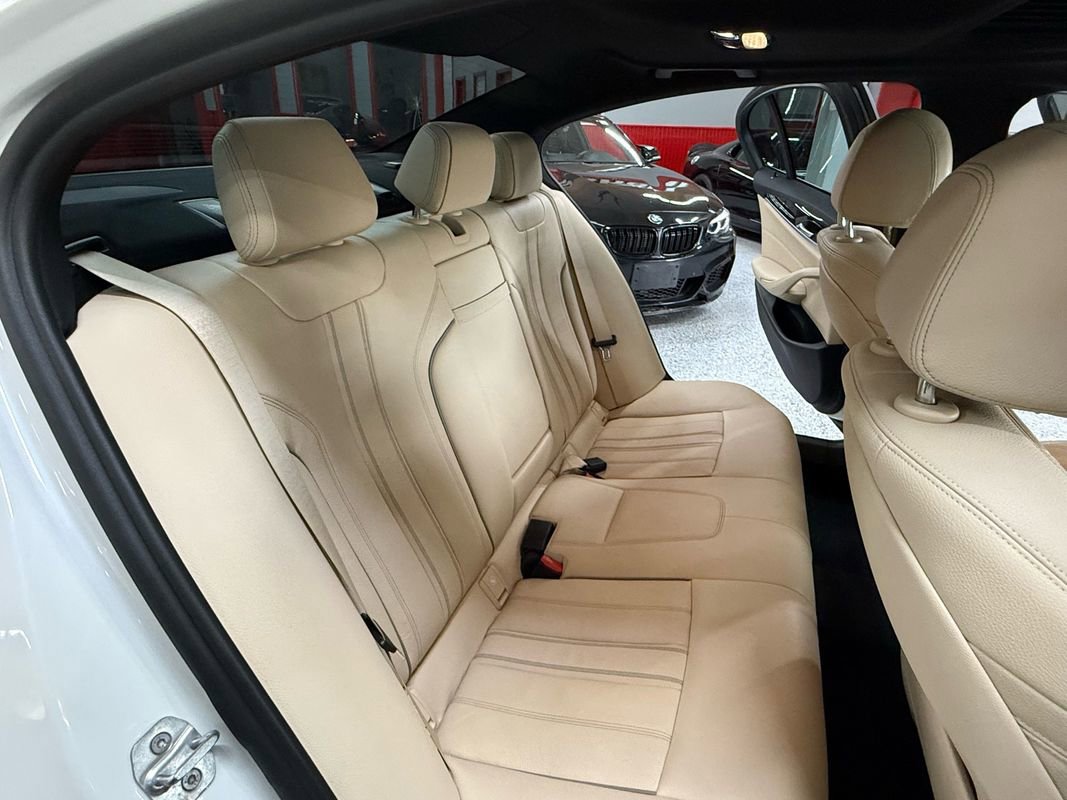 Used 2018 BMW 530i xDrive image 24