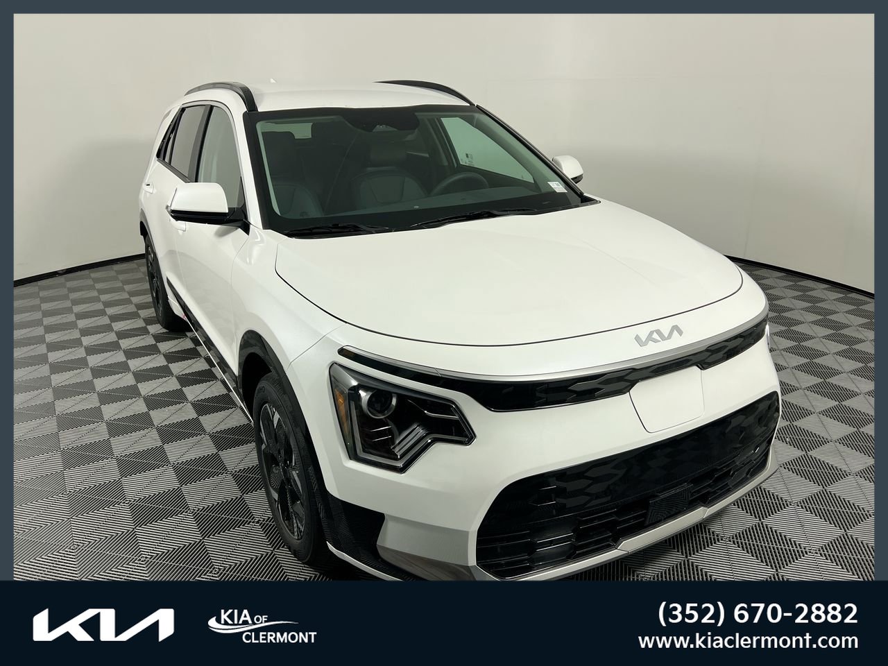 New 2026 Kia Niro Wind FWD image 1
