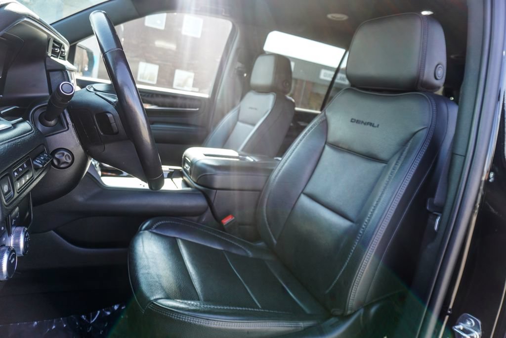 Used 2023 GMC Yukon Denali AWD/4WD image 6