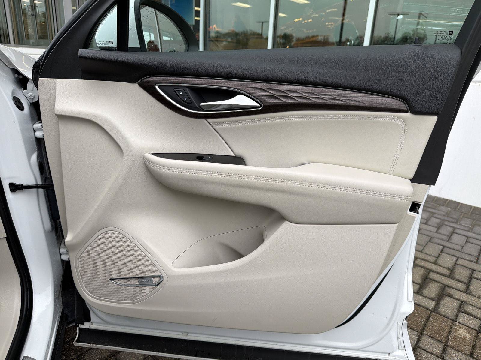 Used 2023 Buick Envision Avenir AWD/4WD image 36