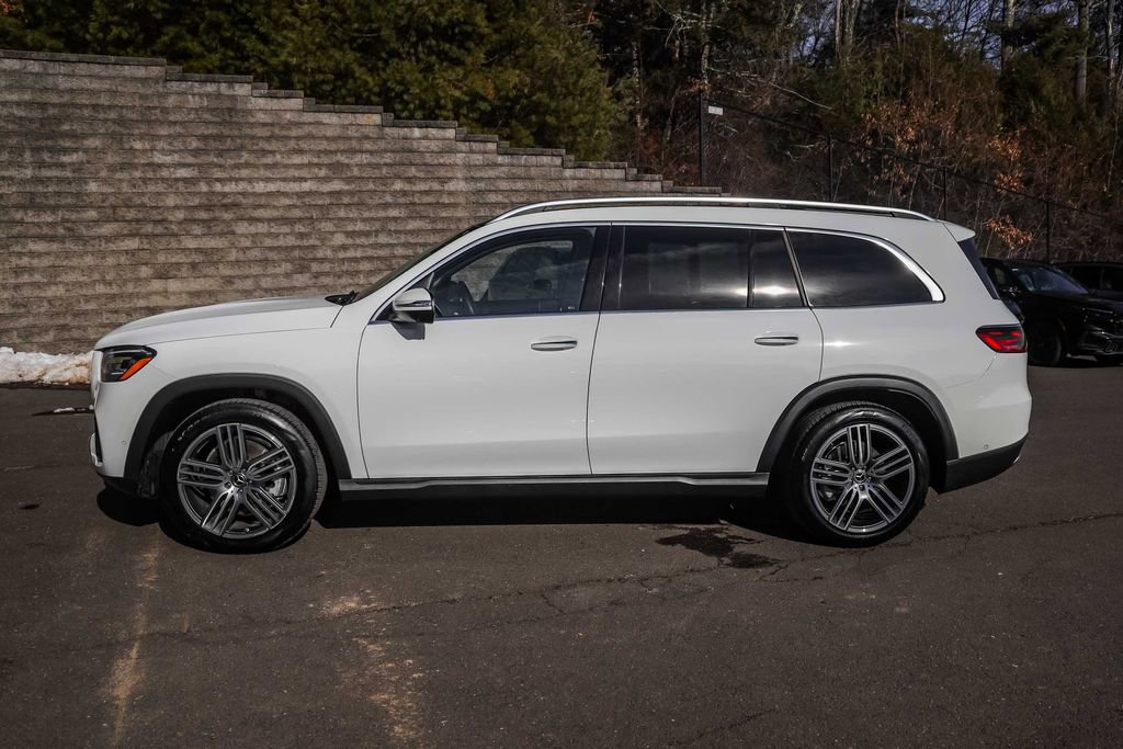 Used 2024 Mercedes-Benz GLS 450 4MATIC image 9