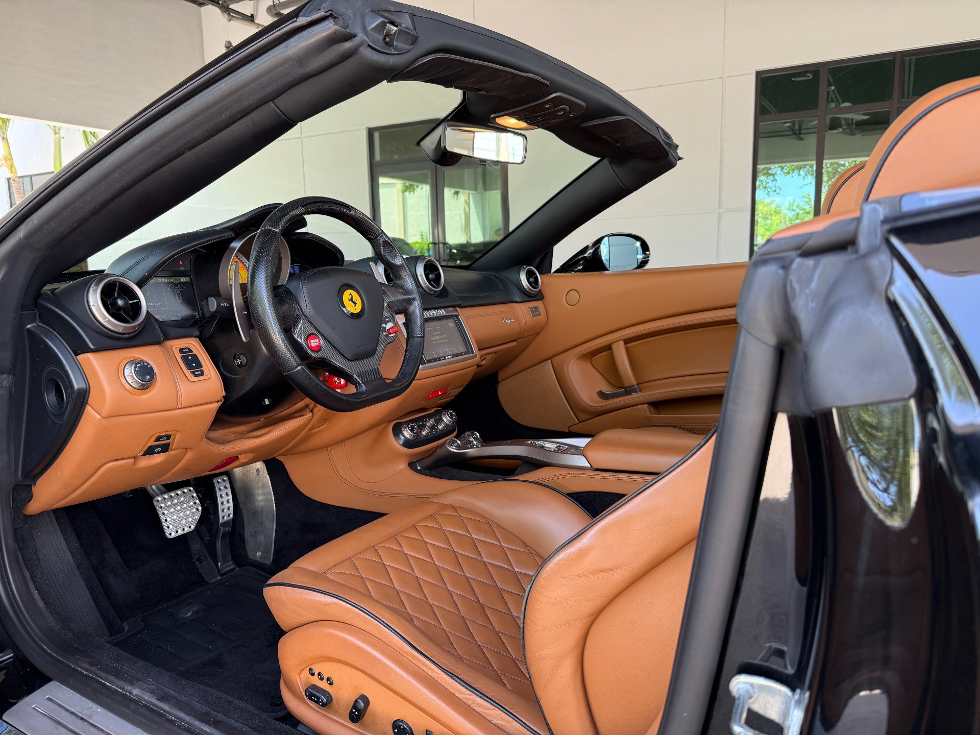 Used 2012 Ferrari California image 24