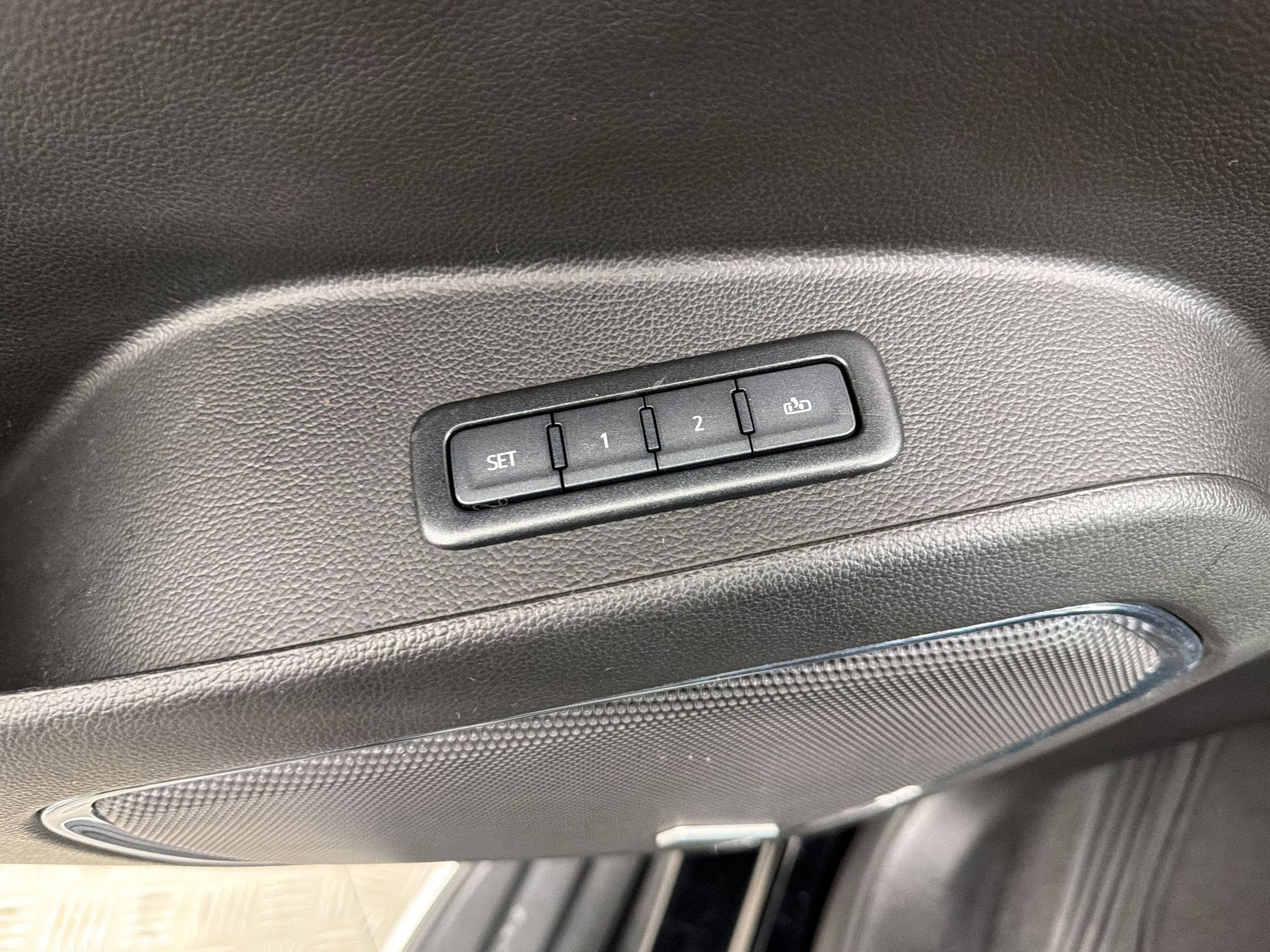 Used 2019 Chevrolet Tahoe Premier RWD image 28