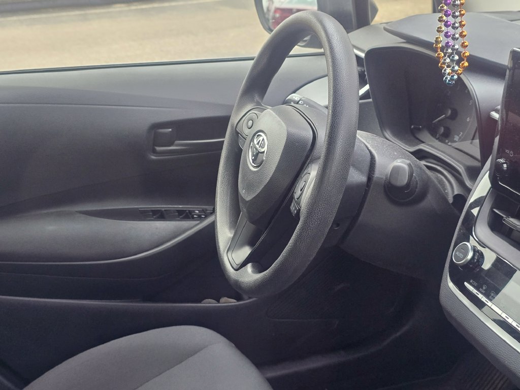 Used 2024 Toyota Corolla LE w/ LE Convenience Package FWD image 13