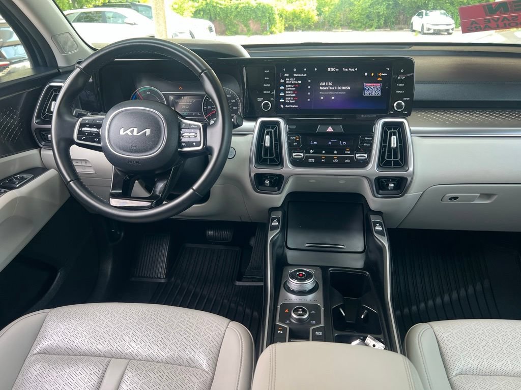 Certified 2024 Kia Sorento EX AWD/4WD image 17
