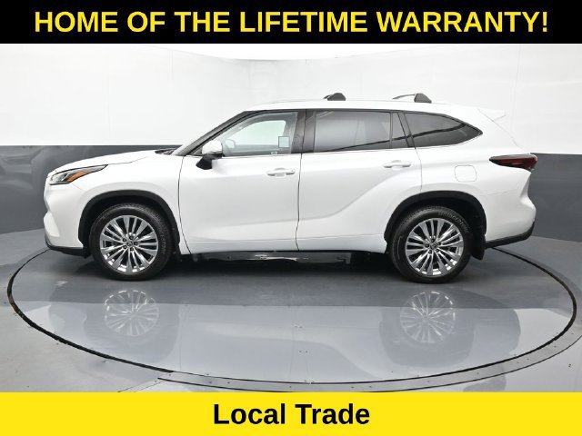 Used 2025 Toyota Highlander Platinum AWD/4WD image 4