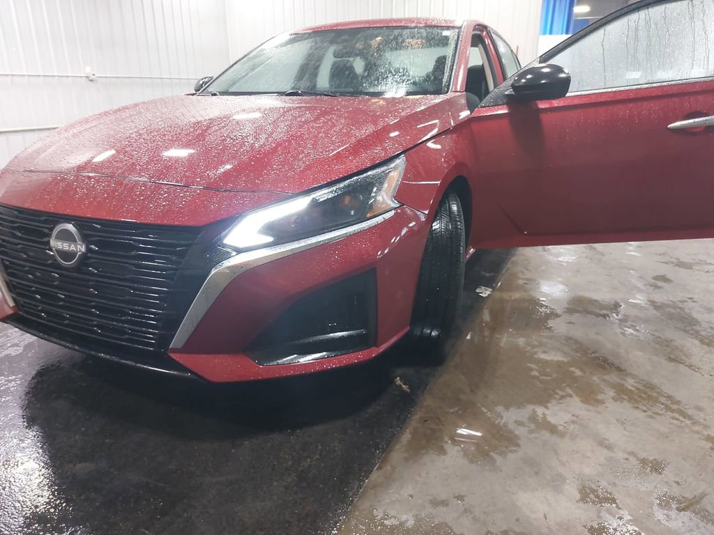 Used 2024 Nissan Altima 2.5 SV image 30