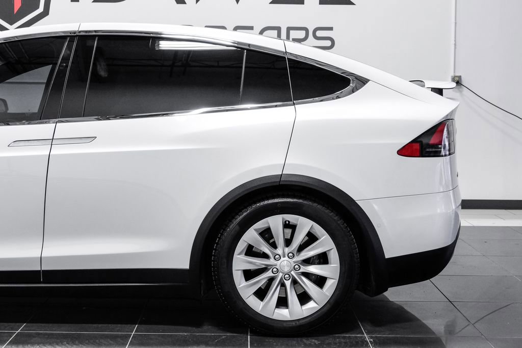 Used 2017 Tesla Model X 75D AWD/4WD image 14