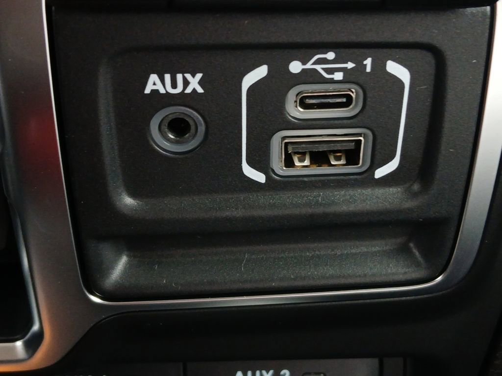 New 2026 Jeep Gladiator Sport image 6