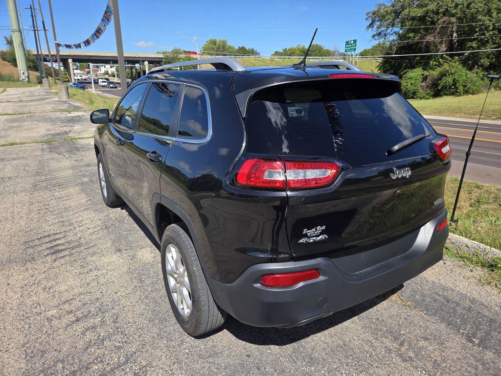 Used 2015 Jeep Cherokee Latitude w/ Comfort/Convenience Group image 3