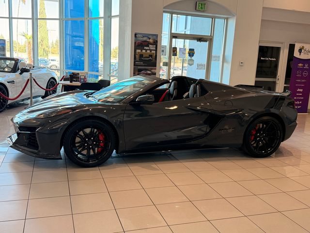 New 2027 Chevrolet Corvette Grand Sport w/ Z52 Sport Performance Package RWD image 3