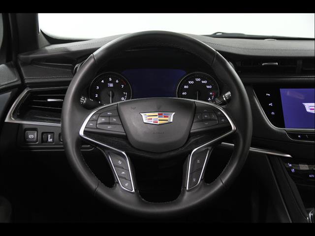 Used 2025 Cadillac XT5 Premium Luxury w/ Technology Package AWD/4WD image 7