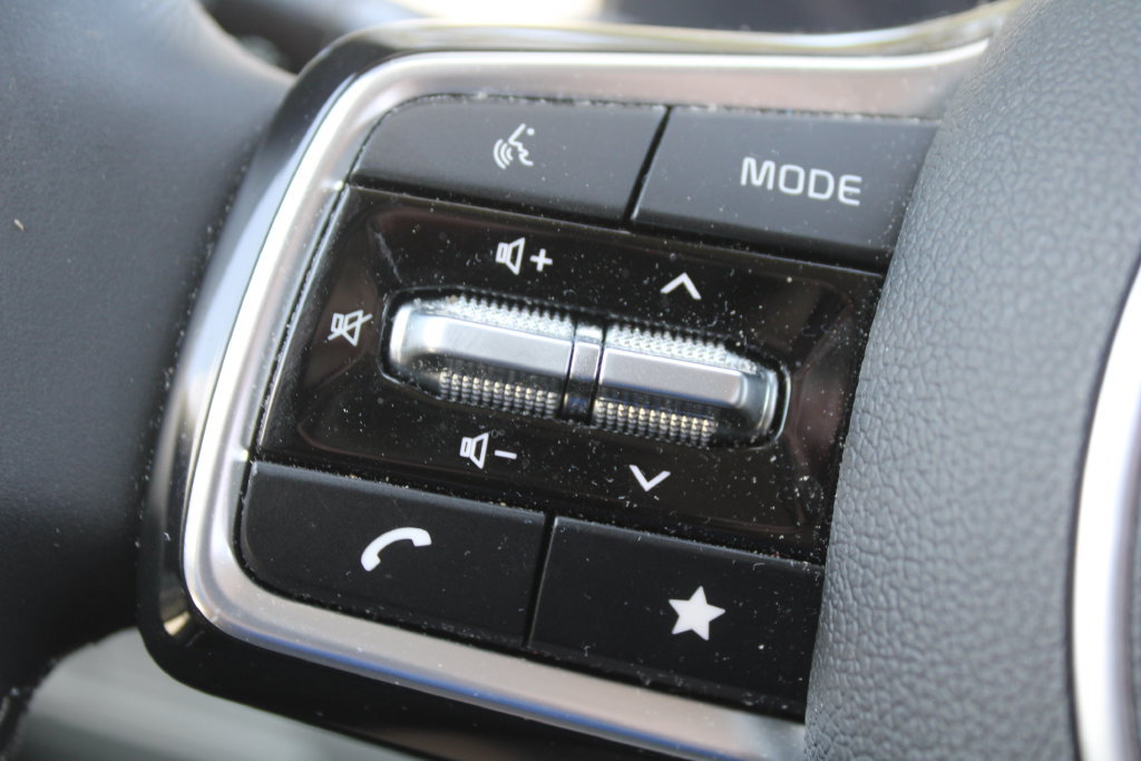 Certified 2024 Kia Sorento SX FWD image 28