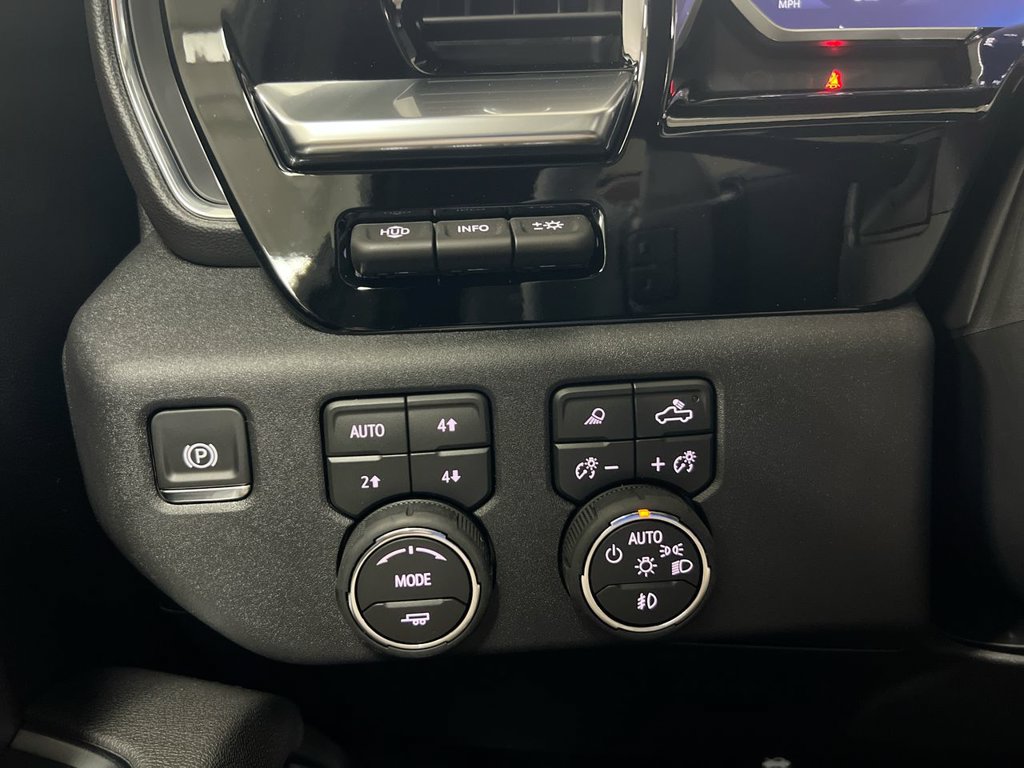 New 2026 Chevrolet Silverado 1500 High Country w/ Technology Package AWD/4WD image 19