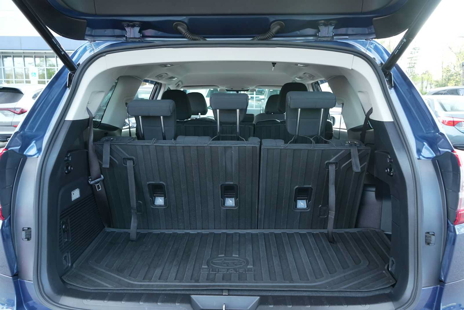 Used 2022 Subaru Ascent Premium w/ Convenience Package AWD/4WD image 36